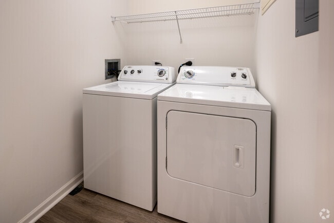2BR, 1BA - 1,045SF - Model - In-Unit Laundry