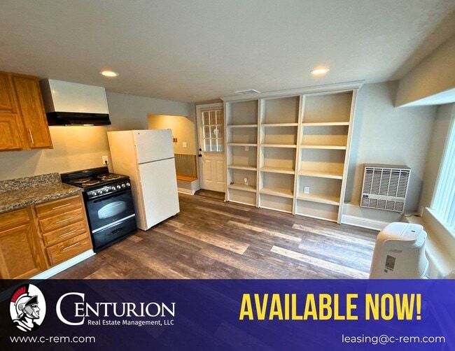 Building Photo - 696 Eisenhower Ct NW