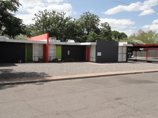 Photo - Las Casitas Apartments