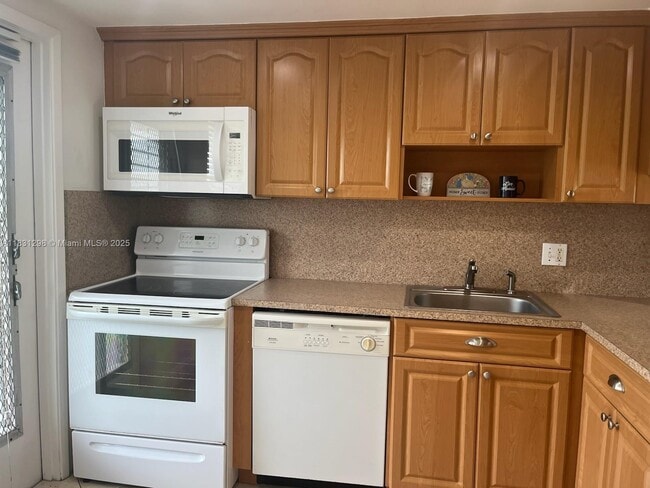 Photo - 950 Hillcrest Dr Unidad 302