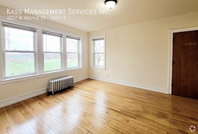 Building Photo - 3057 W Argyle St Unit 3057-2 Rental
