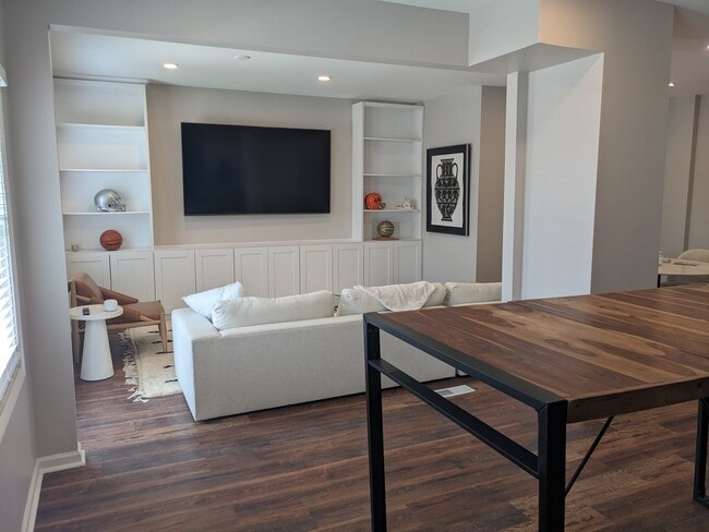 Photo - 2109 Murray Hill Rd Apartments Unit #1