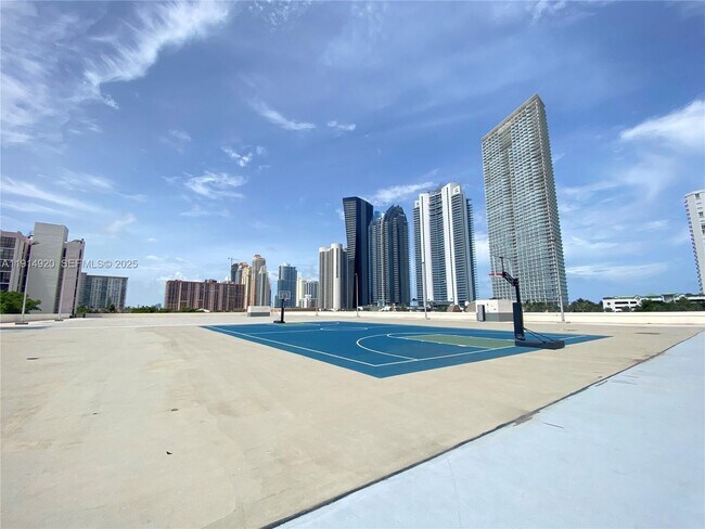 Photo - 16919 N Bay Rd Unit 511