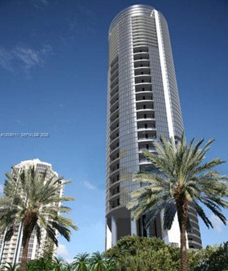Building Photo - 18555 Collins Ave Unit 3103
