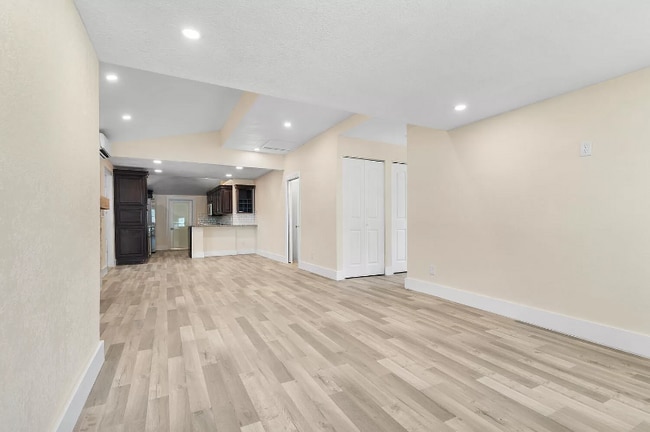 Photo - 710 S Pine St