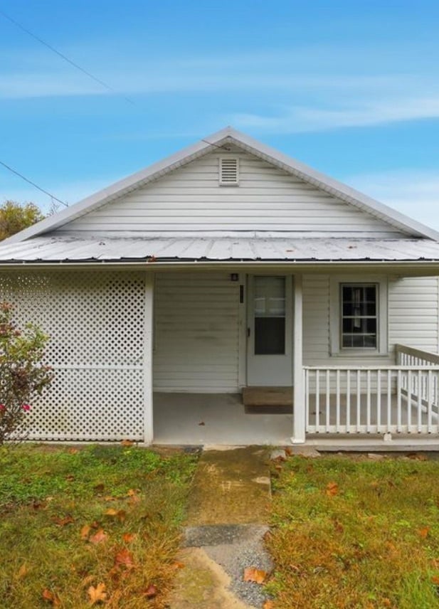 Building Photo - 111 M T Holt Ave