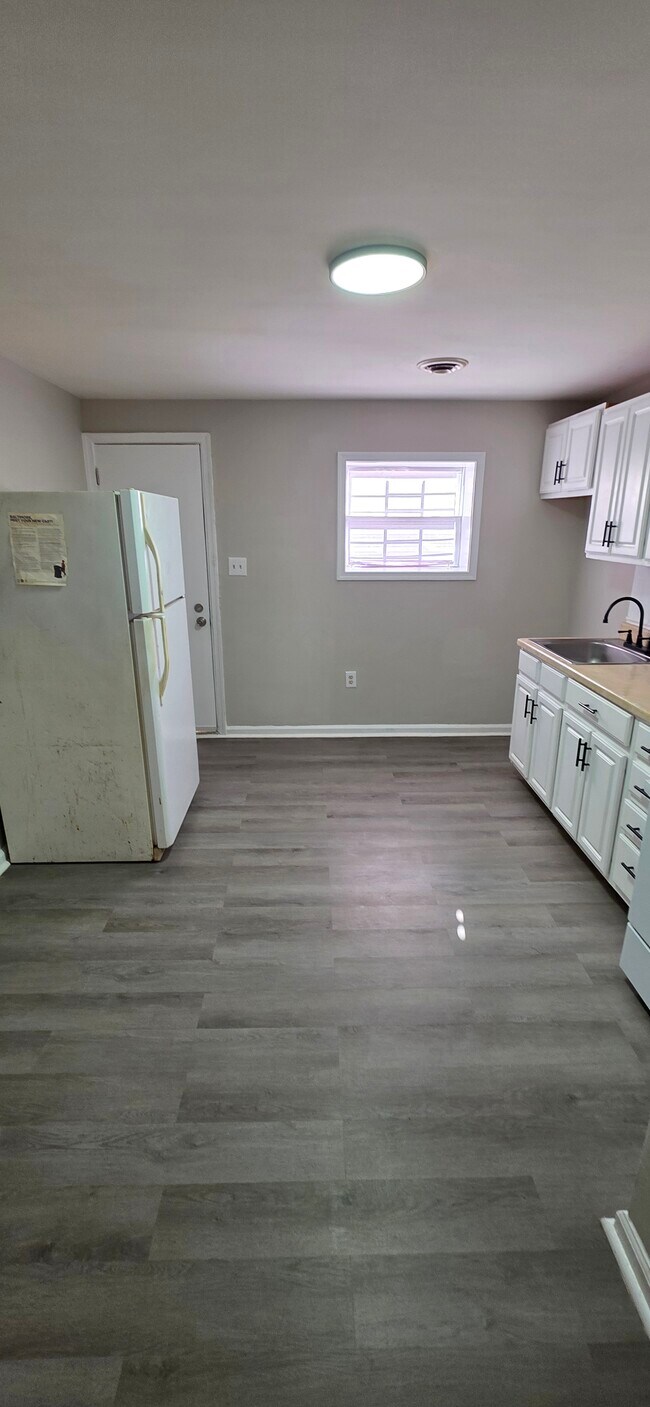 Photo - 3309 Noble St