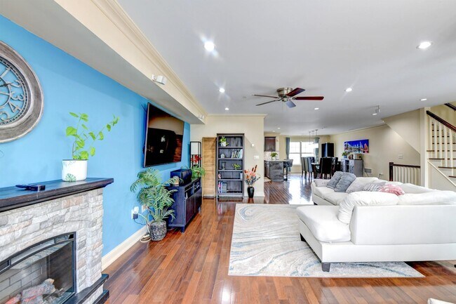 Photo - 1625 Paterson Plank Rd Unit 2