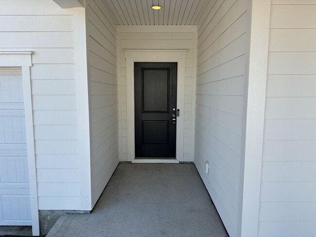 Photo - 964 Longleaf Dr