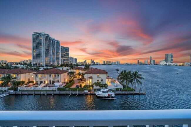 Photo - 4000 NE 170th St Unidad 602