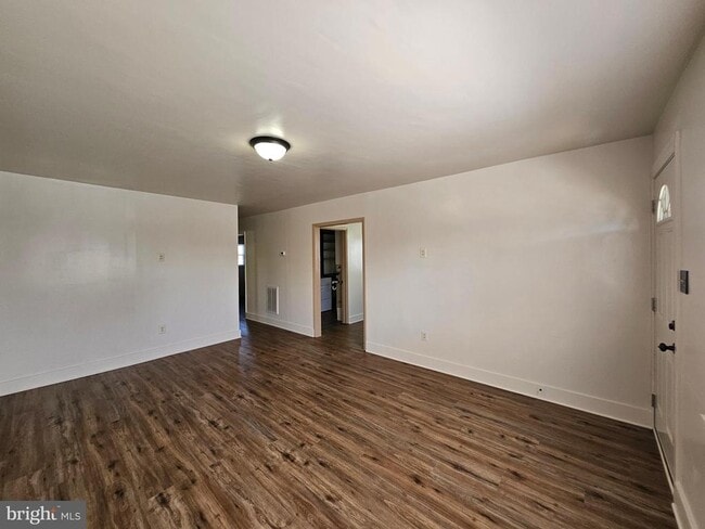 Photo - 729 Faulkner Ave