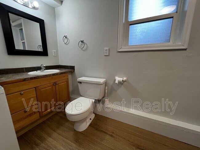 Photo - 1861 High Rd