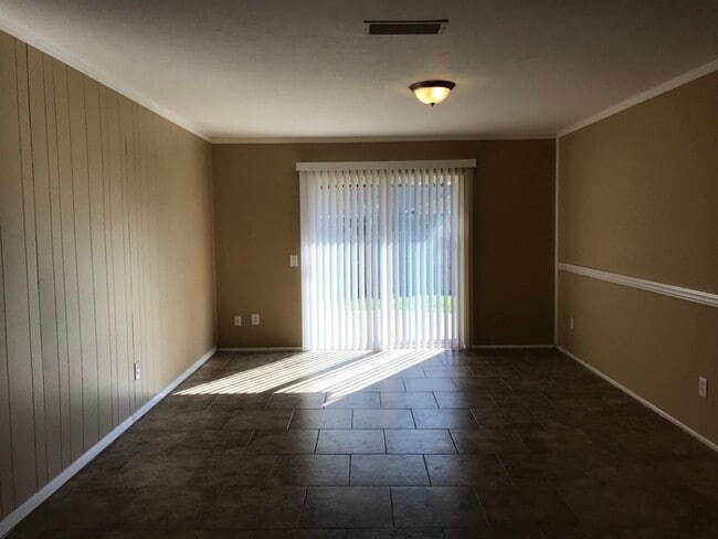 Photo - 2928 Abston Dr