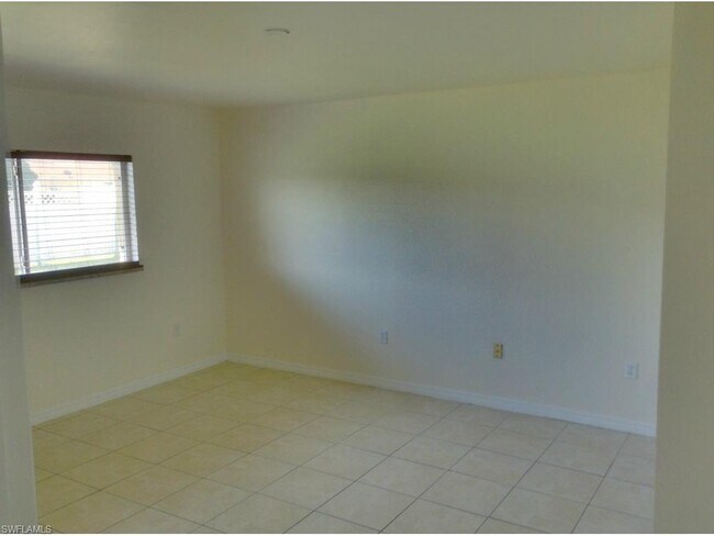 Photo - 1704 SE 1st St