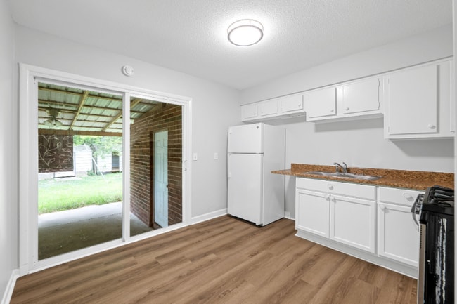 Photo - 1208 Gadd Rd