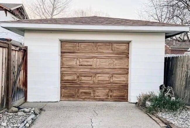 Photo - Family Home in LIvingston