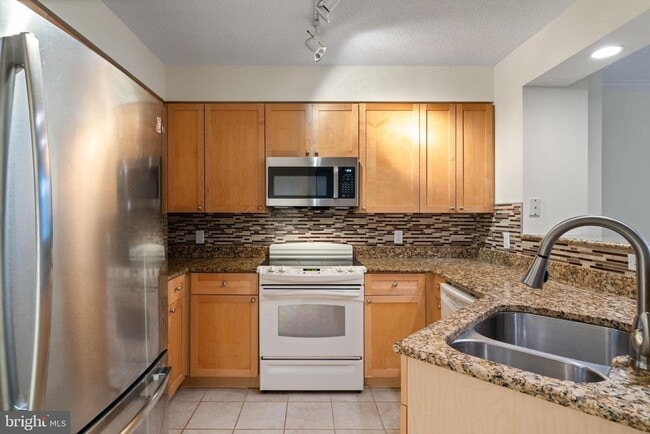 Photo - 3101 N Hampton Dr Unidad 219