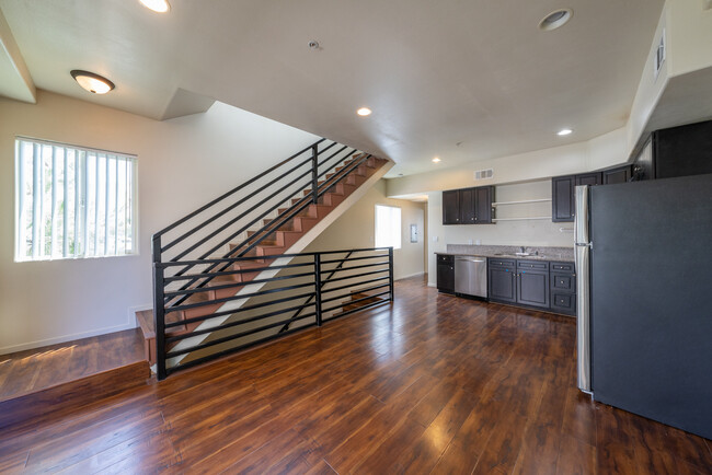 Photo - 1538 W 11th Plz Townhome