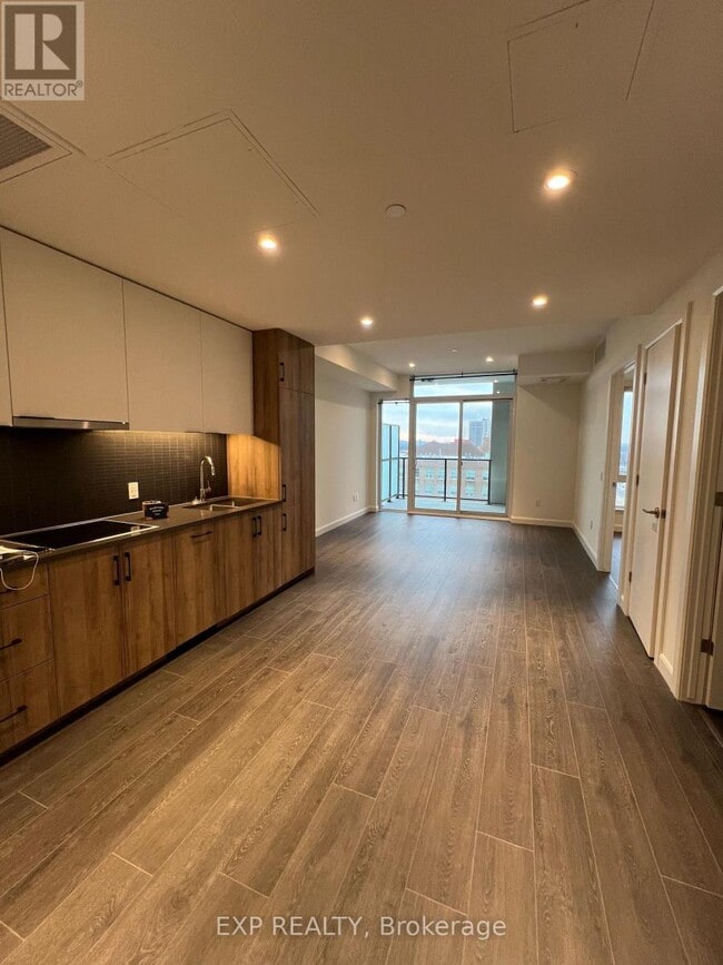 Photo - 741 King St W Unité 705