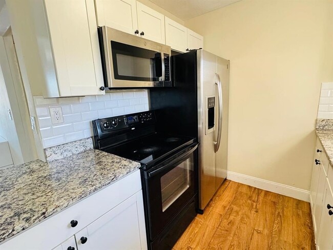 Photo - 7024 Moderna Way