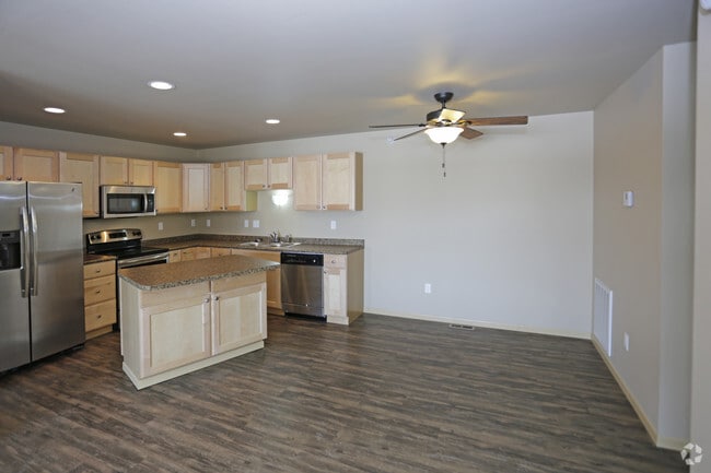 Three bedroom- kitchen/dining - STEEPLE Rental