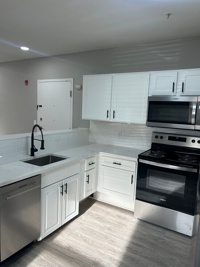 Austin Manor Apartments