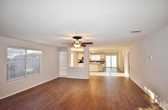 Photo - 217 Silver Spur Dr