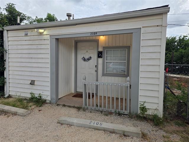Building Photo - 1350 Lillius St