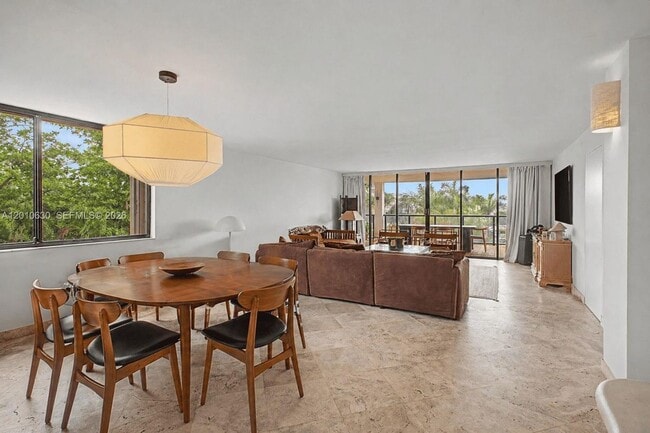 Photo - 2575 Brickell Bay Dr Unit 4a