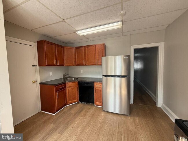 Building Photo - 12 E Glenside Ave Rental