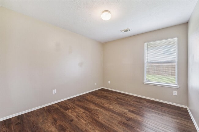 Photo - 6830 Arbor Hollow Ln