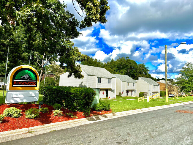 Building Photo - Ridgewood Apartments