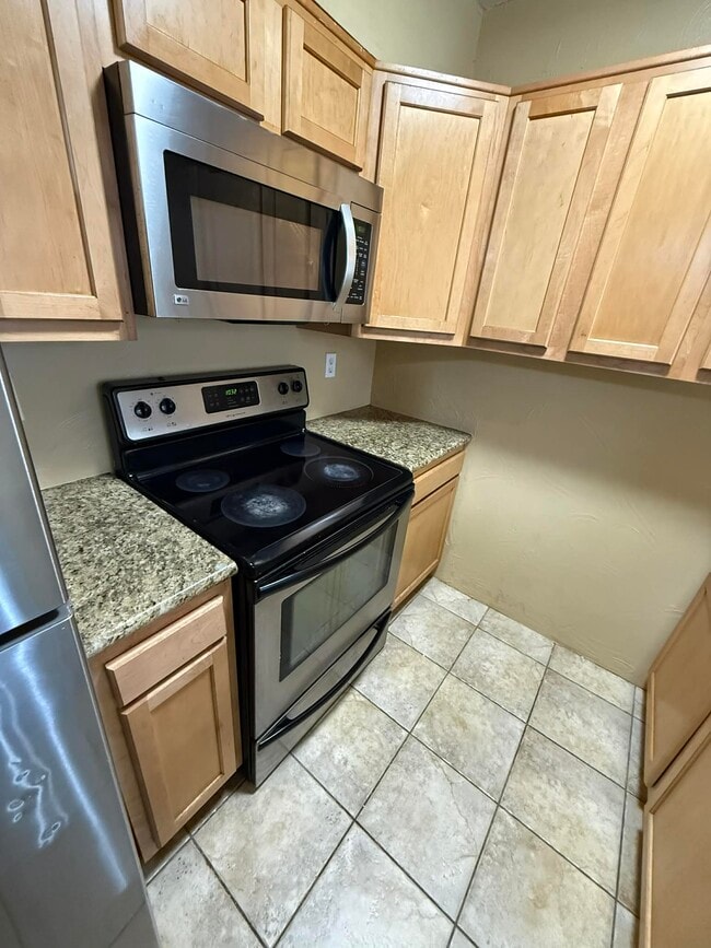 Photo - 931 N Euclid Ave