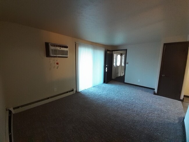 Photo - 535 Spinnaker Ln