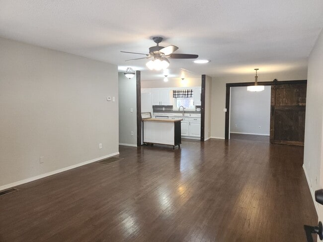Photo - 1311 N Matterhorn Rd