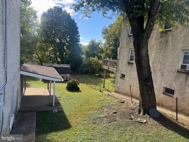 Photo - 317 W 4th Ave