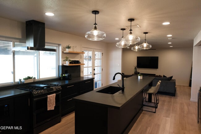 Photo - 9001 Lait Dr