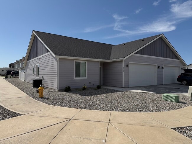 Building Photo - 6808 S Chumani Rd