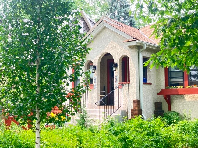Building Photo - 2826 S 39th Ave Rental