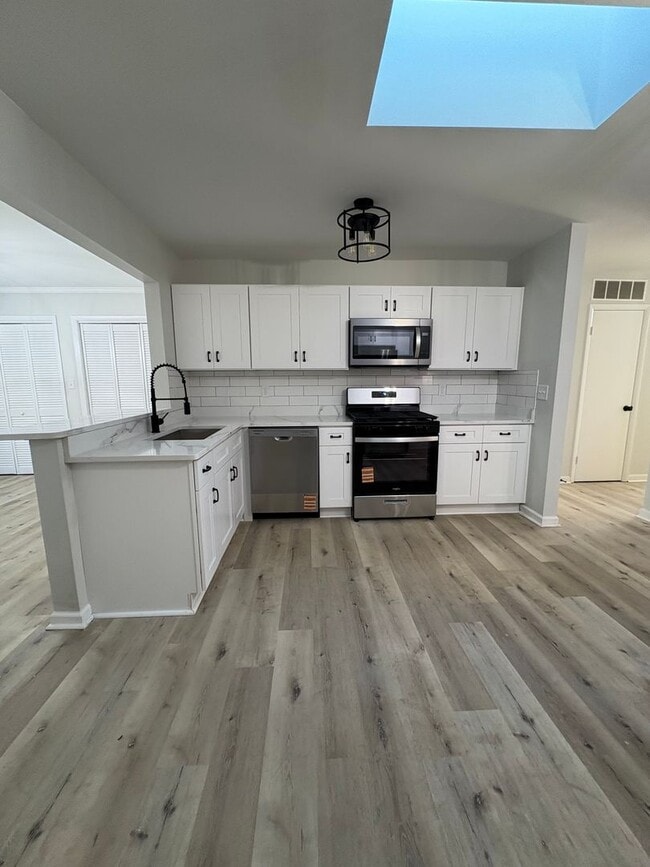 Photo - 3 bedroom/ 2 bathroom Newly renovated single family house