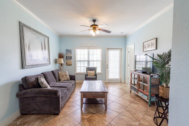 Building Photo - 7000 Seawall Blvd Unit 114