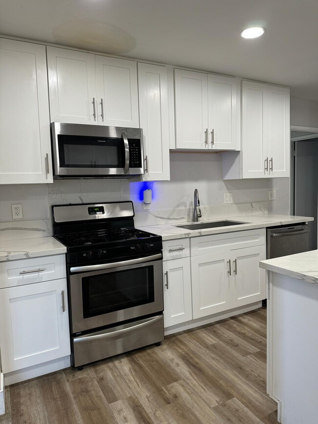 Photo - 1141 Granger St