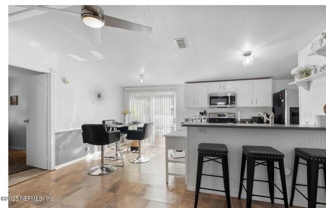 Photo - 501 Aiken St