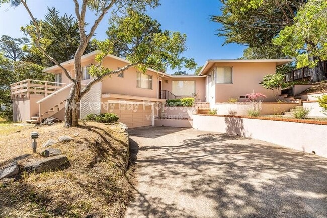 Building Photo - 1 El Caminito