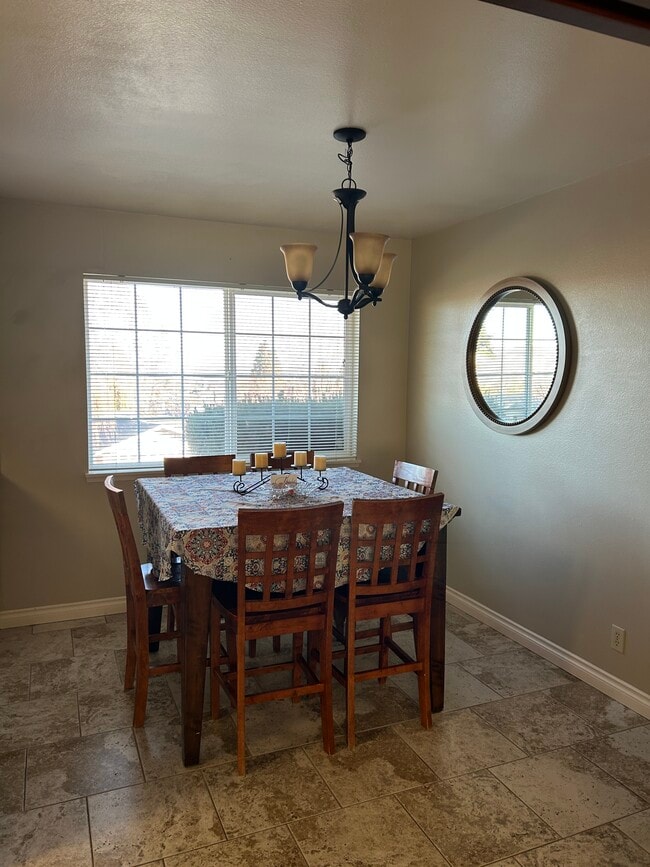 Photo - 810 N 51st Ave