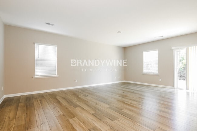 Photo - 827 Gelderland Dr