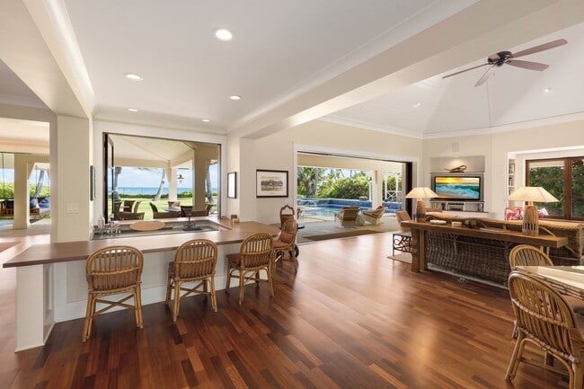 Photo - 4727 Kahala Ave