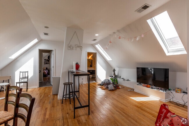 Building Photo - 1245 W Barry Ave Unit 3 Rental