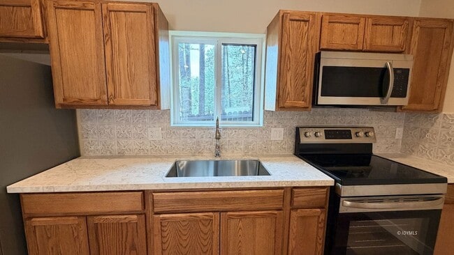 Photo - 54317 Pine Crest Ave