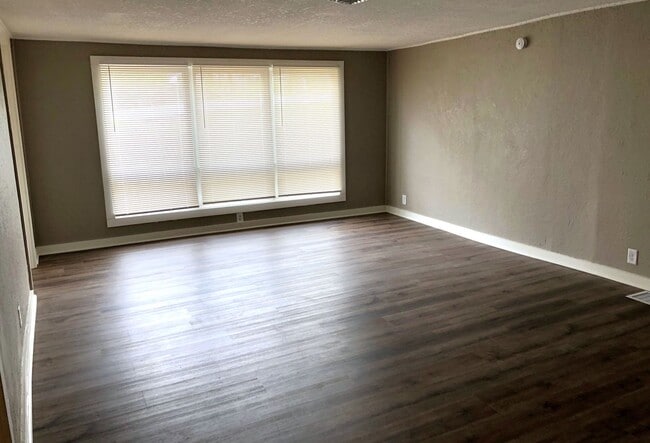 Photo - 1350 Sherman Ave Unit B